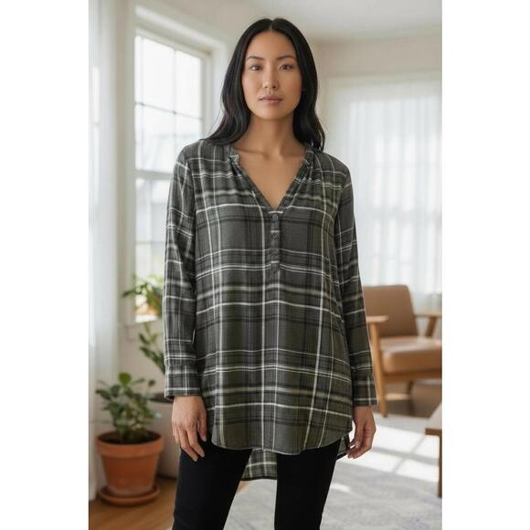 Universal Thread Other - Forest Green Plaid Long Sleeve Boyfriend Quarter Button Flannel Soft Shirt XS